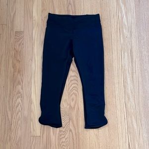 Lululemon Women’s Black Capri Leggings